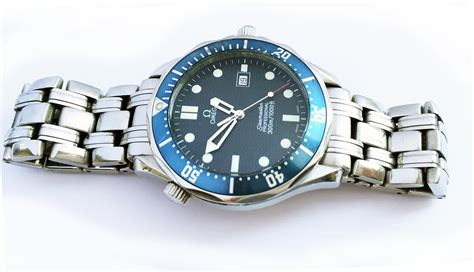 omega seamaster quartz battery replacement|omega seamaster service cost uk.